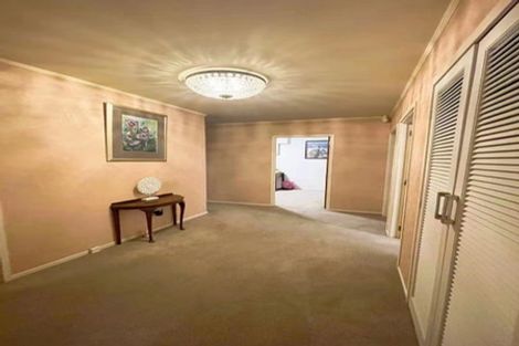 Photo of property in 114 Sturges Road, Henderson, Auckland, 0612