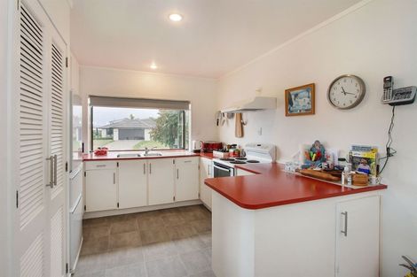 Photo of property in 4 Seaway Road, Clarks Beach, 2122