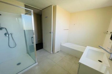 Photo of property in 2/16 Barneys Farm Road, Clendon Park, Auckland, 2103