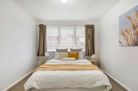 Photo of property in 14 Durham Street, Cannons Creek, Porirua, 5024