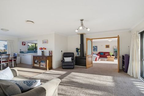 Photo of property in 74 Churchill Drive, Taradale, Napier, 4112