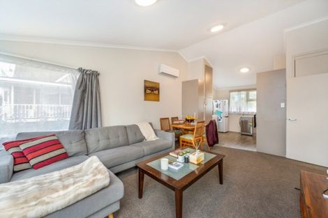 Photo of property in 2/10 Te Aroha Street, Hamilton East, Hamilton, 3216
