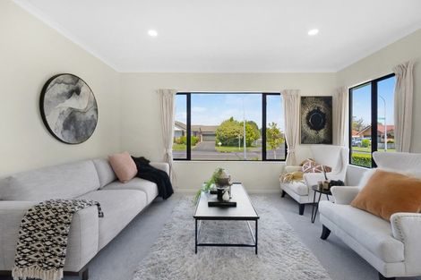 Photo of property in 101 Westerham Drive, Dannemora, Auckland, 2016