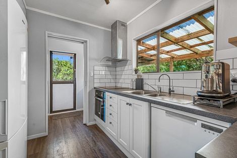 Photo of property in 22 Zingaro Place, Massey, Auckland, 0614