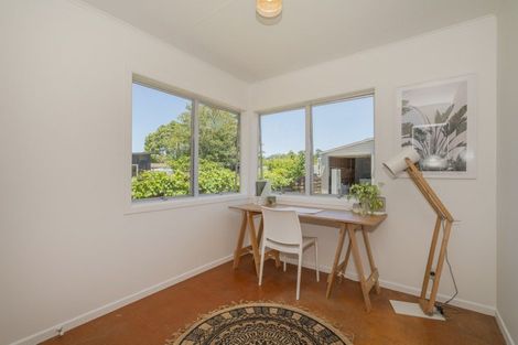 Photo of property in 18 Banks Street, Cooks Beach, Whitianga, 3591