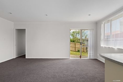 Photo of property in 6 Magnolia Drive, Waiuku, 2123