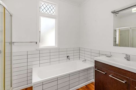 Photo of property in 42 Limbrick Street, Terrace End, Palmerston North, 4410