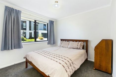 Photo of property in 8 Hull Place, Whitby, Porirua, 5024