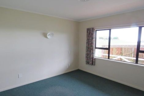 Photo of property in 627 South Road, Omata, New Plymouth, 4374