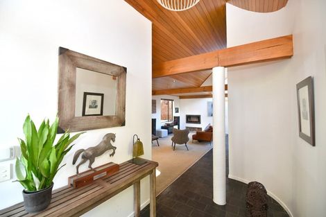 Photo of property in 30 Moontide Road, Kumeu, 0892