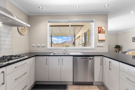 Photo of property in 96 Farringdon Avenue, Rototuna North, Hamilton, 3210