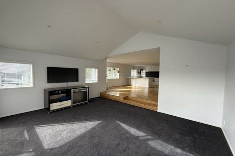 Photo of property in 54e Birkdale Road, Birkdale, Auckland, 0626
