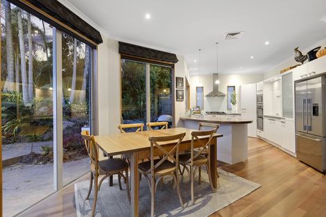 Photo of property in 24 Cliff Road, Torbay, Auckland, 0630