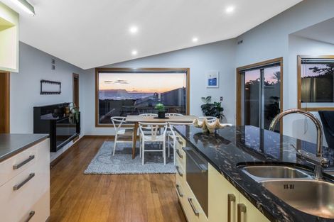 Photo of property in 7a Sunset Parade, Plimmerton, Porirua, 5026