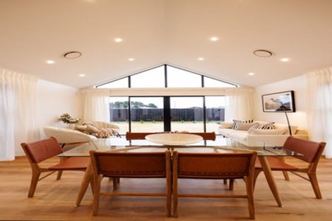 Photo of property in 13 Aarts Place, One Tree Point, 0118