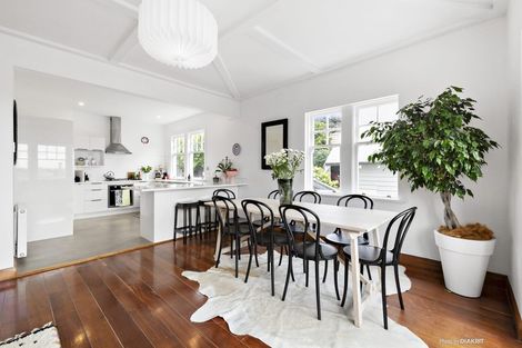 Photo of property in 94 Upland Road, Kelburn, Wellington, 6012