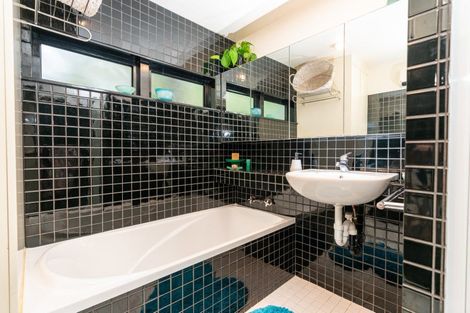 Photo of property in 111a Karori Road, Karori, Wellington, 6012