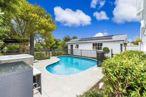 Photo of property in 53 Aramoana Avenue, Devonport, Auckland, 0624