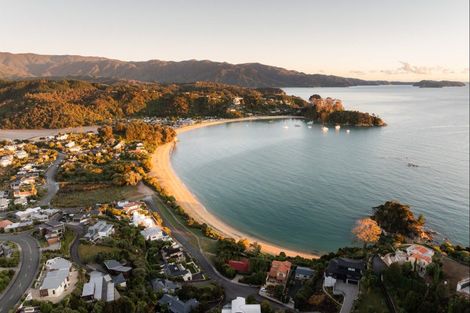 Photo of property in 4 Fairburn Place, Kaiteriteri, 7197