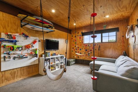 Photo of property in 35 Raumati Terrace, Khandallah, Wellington, 6035