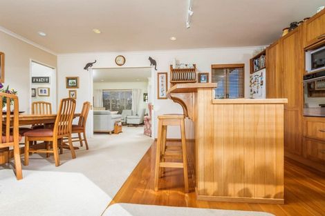 Photo of property in 38a Kowhai Road, Campbells Bay, Auckland, 0630