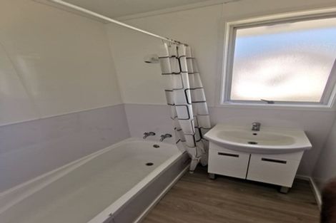 Photo of property in 2 Arnhem Place, Pukekohe, 2120