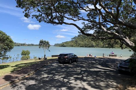 Photo of property in 1/206 Manuka Road, Bayview, Auckland, 0629