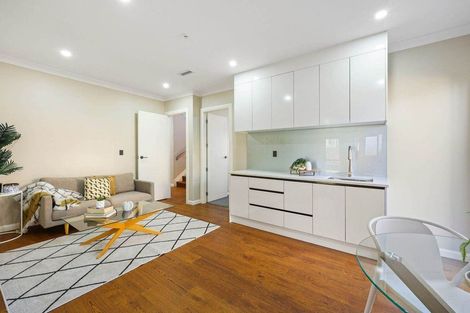 Photo of property in 41 Compass Way, Half Moon Bay, Auckland, 2012