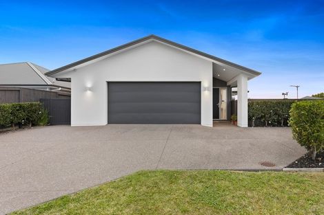 Photo of property in 54 Penetaka Heights, Pyes Pa, Tauranga, 3112