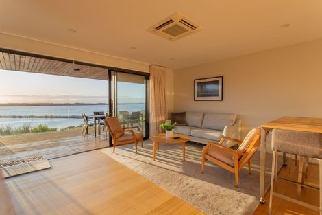 Photo of property in 19 Balmoral Lane, Redcliffs, Christchurch, 8081