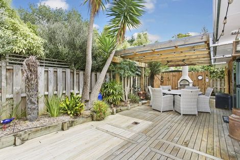 Photo of property in 24 Ranch Place, Pukekohe, 2120