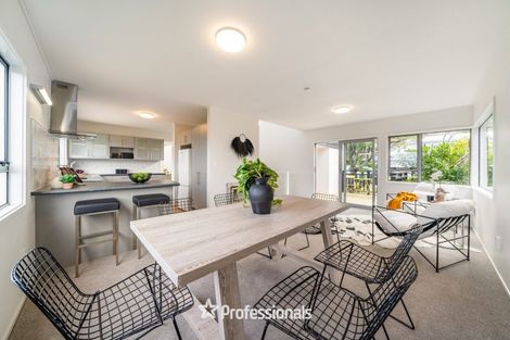 Photo of property in 2 Stanhope Grove, Korokoro, Lower Hutt, 5012