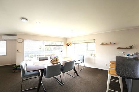 Photo of property in 93a Taylor Terrace, Tawa, Wellington, 5028