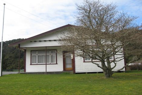 Photo of property in 61 Taylor Street, Taylorville, Greymouth, 7805