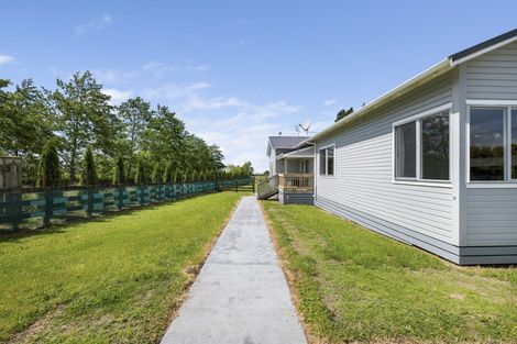 Photo of property in 2319 Mountain Road, Tariki, Inglewood, 4390