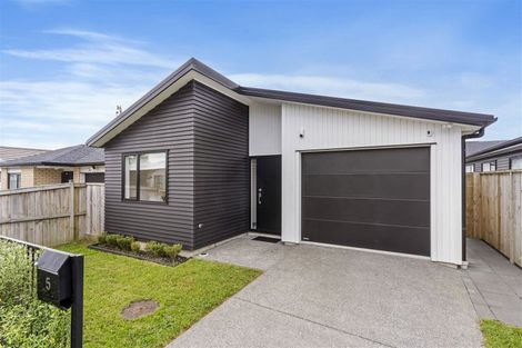 Photo of property in 5 Castlepoint Avenue, Takanini, 2110