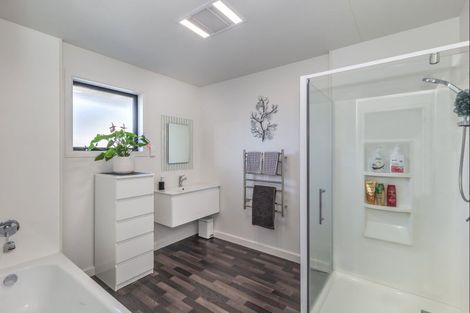 Photo of property in 13 Sandown Avenue, Himatangi Beach, Foxton, 4891