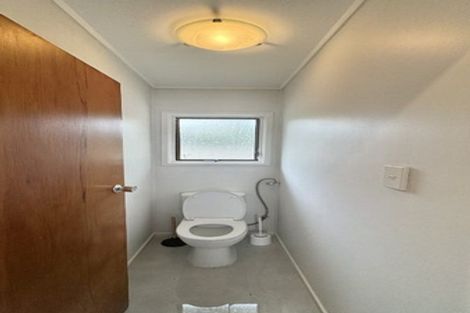 Photo of property in 1/38a Blakeborough Drive, Forrest Hill, Auckland, 0620