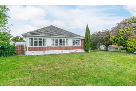 Photo of property in 2 Kawaka Street, Riccarton, Christchurch, 8041