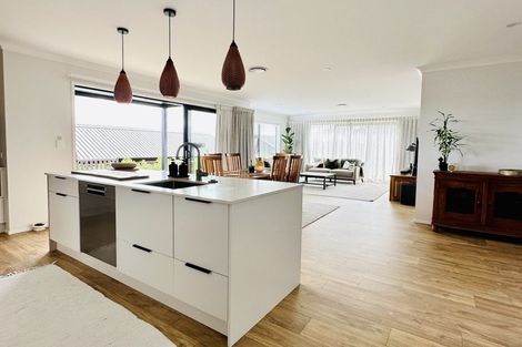 Photo of property in 2 Fetter Lane, Paerata, Pukekohe, 2124