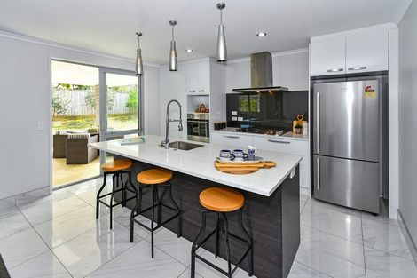 Photo of property in 106 Helenslee Road, Pokeno, 2472