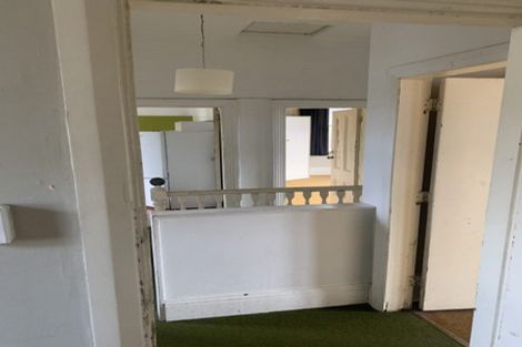 Photo of property in 8a Clermont Terrace, Kelburn, Wellington, 6012