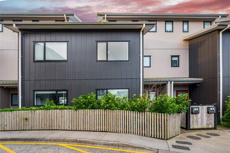 Photo of property in 37 Eileen Newey Place, Henderson, Auckland, 0612