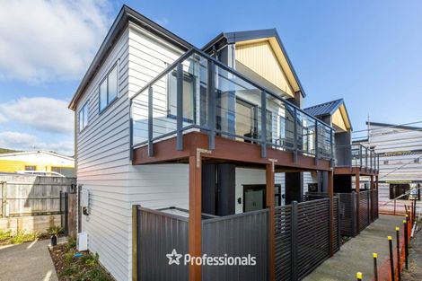 Photo of property in 12d Cairo Street, Upper Hutt Central, Upper Hutt, 5018