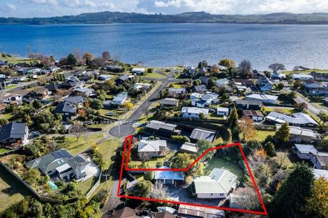Photo of property in 10 Kowhai Road, Rainbow Point, Taupo, 3330