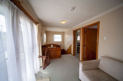 Photo of property in 81-83 Great North Road, Waipawa, 4210