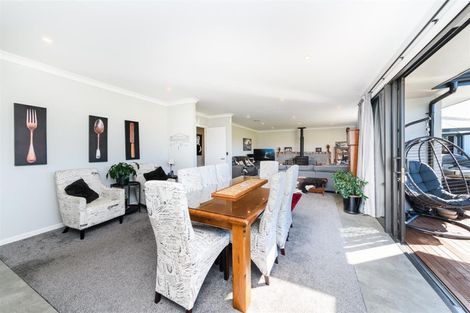 Photo of property in 10 Hanalin Drive, Marton, 4710