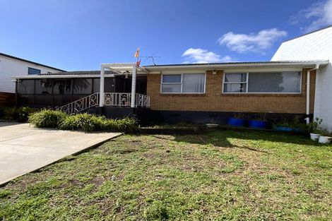 Photo of property in 1 Arnwood Street, Manurewa, Auckland, 2102