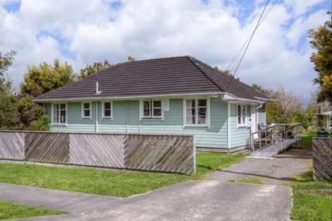 Photo of property in 110 Brandon Street, Featherston, 5710