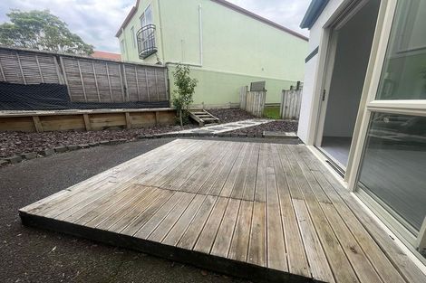Photo of property in 3 Dainton Place, New Lynn, Auckland, 0600